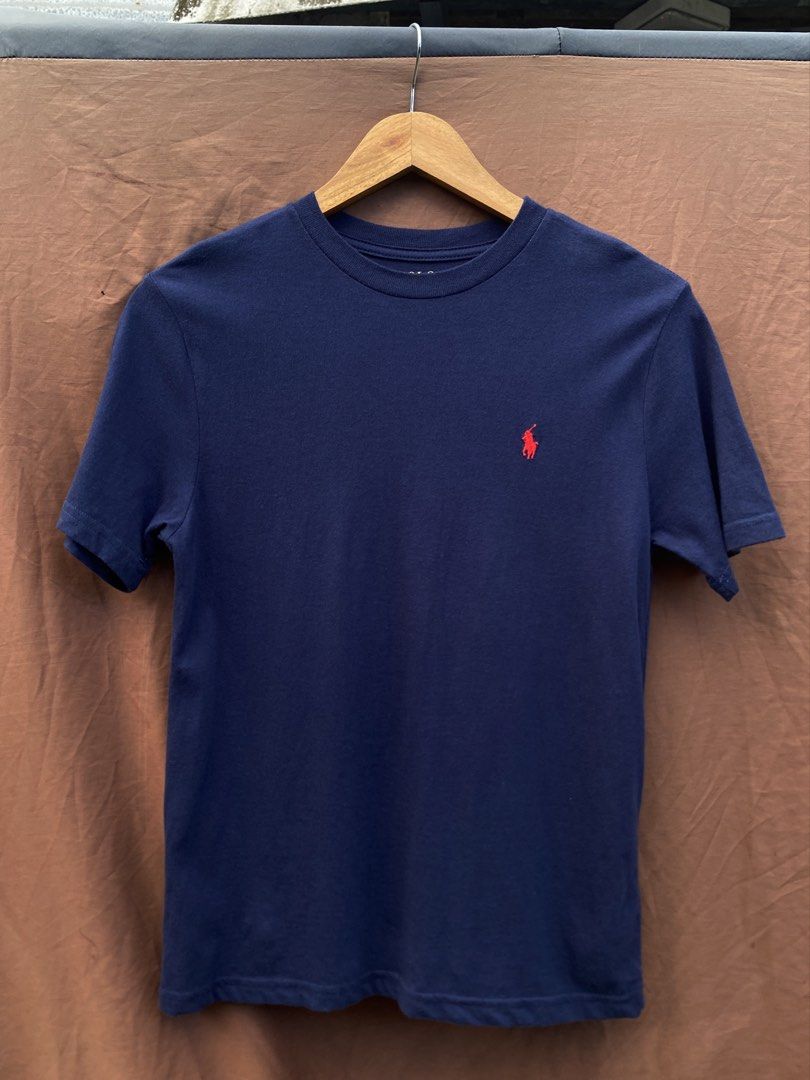 Ralph Lauren Shirt (Category: Tshirts & Polo Shirts ) located in Antipolo. Submitted by treasurethings02 (Listing ID 1469653232, Image 1). Description: Ralph Lauren Shirt Excellent to Asnew Condition 9.5CR Dimensions 19W/26L Small to Medium Stretch Material Check photo details🫶🏻.