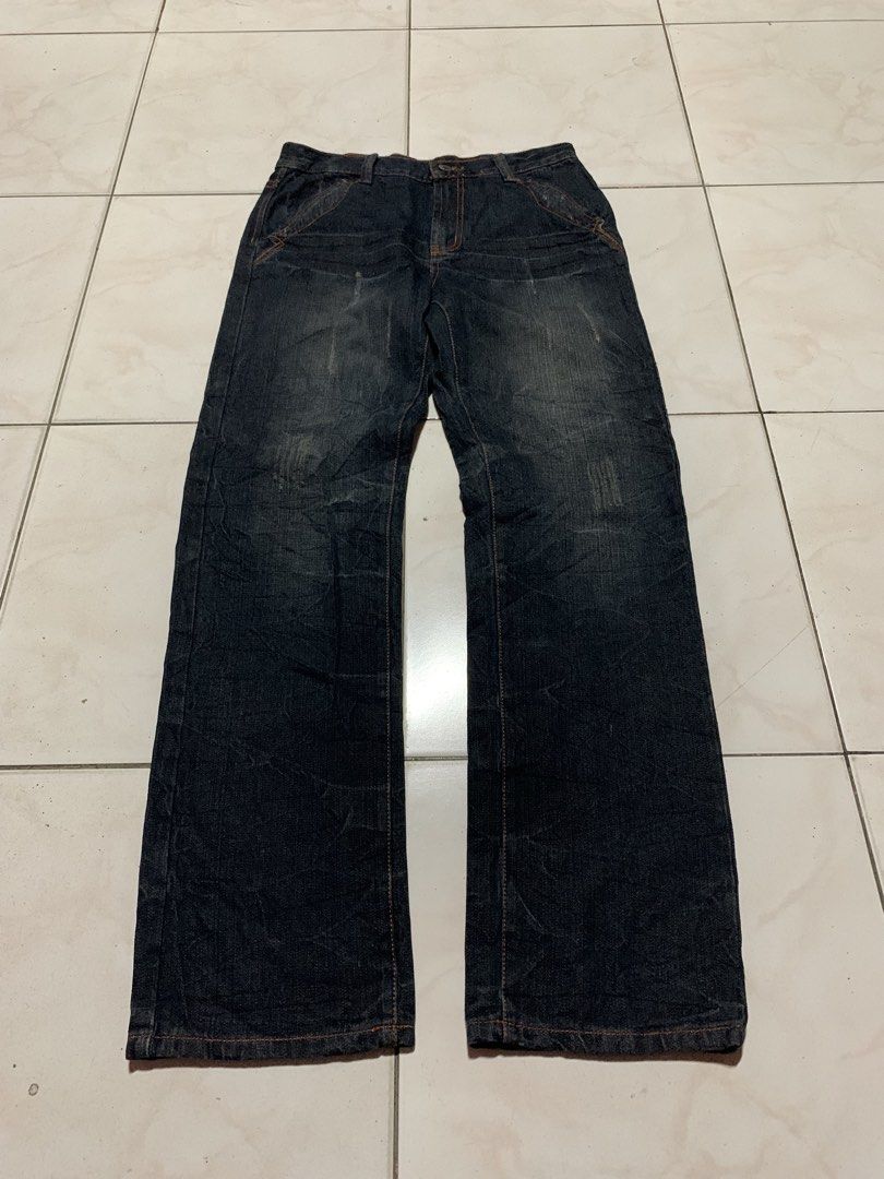 Random Washed Jeans (Category: Jeans) located in Kabacan. Submitted by mansourrrrrr (Listing ID 1469724213, Image 1). Description: Random Washed Jeans Waistline: 32 Length: 44 Leg Opening: 9 No issue.
