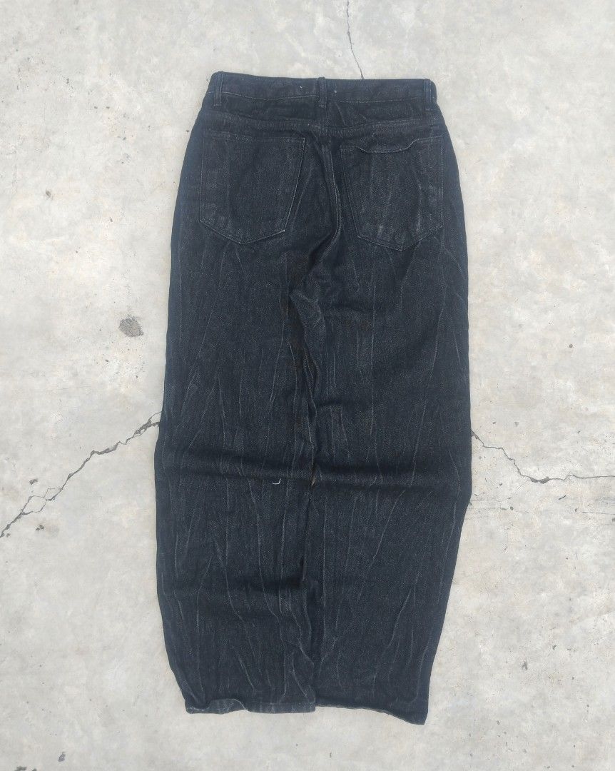Raw denim pants (Category: Jeans) located in Mandaue City. Submitted by thrifted.coo (Listing ID 1469700942, Image 3). Description: W-30 L-42 T-13 H-10.