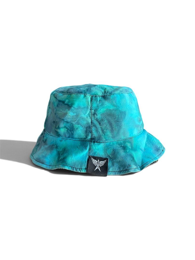Real tree, bucket hat, reversible (Category: Caps & Hats) located in Davao. Submitted by ceejay.13 (Listing ID 1469625465, Image 2). Description: Real tree, bucket hat, reversible Size 7 .