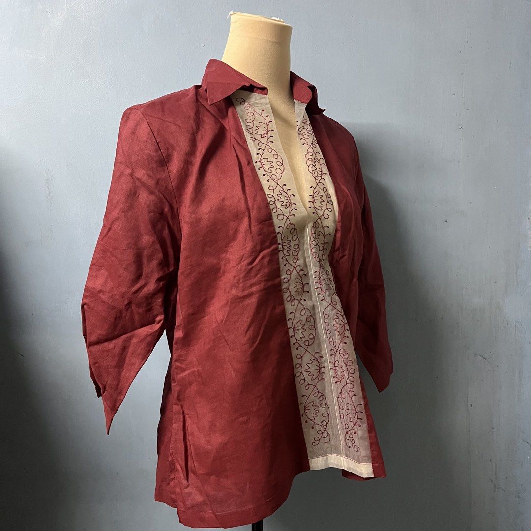 Red Blouse pinya filipiniana (Category: Blouses) located in Valenzuela. Submitted by musearchive (Listing ID 1469715341, Image 3). Description: Lp L 25 inch W 19 inch As is Jnt or lalamove Gcash or maribank.