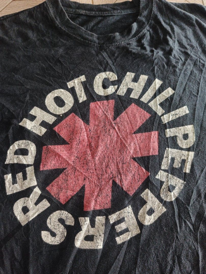 Red hot Chili peppers (Category: Tshirts & Polo Shirts ) located in Naga. Submitted by justthrift09 (Listing ID 1469738422, Image 2). Description: Size small to medium dimes 20x26 very good condition color rate 9/10 no major issue.