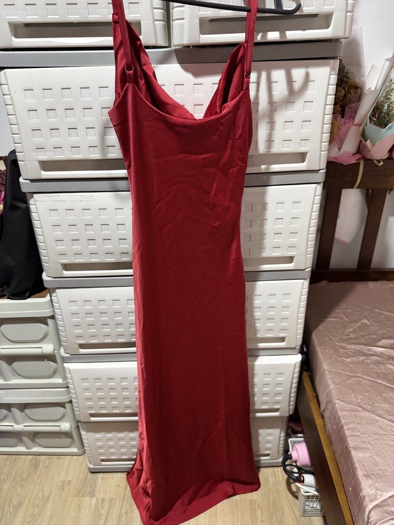 Red Silk Dress (Category: Dresses) located in Manila. Submitted by bln.preloved (Listing ID 1469718145, Image 2). Description: - size small - used once for bday.