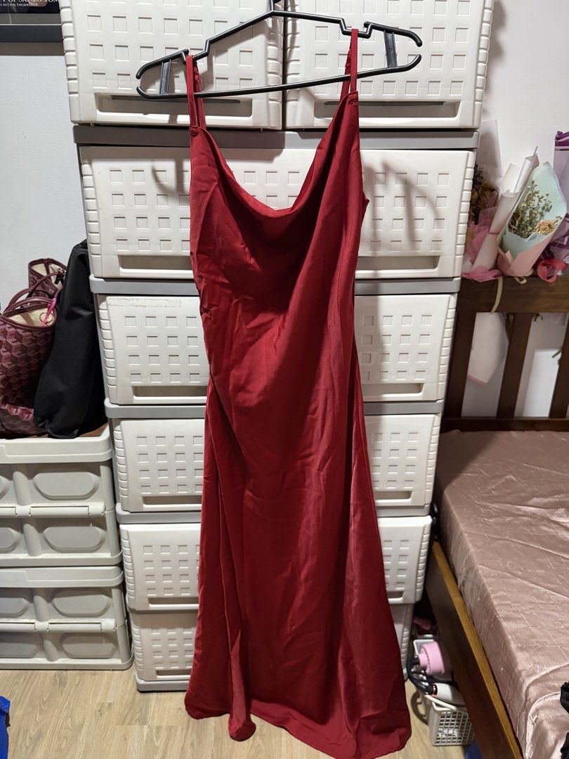 Red Silk Dress (Category: Dresses) located in Manila. Submitted by bln.preloved (Listing ID 1469718145, Image 1). Description: - size small - used once for bday.