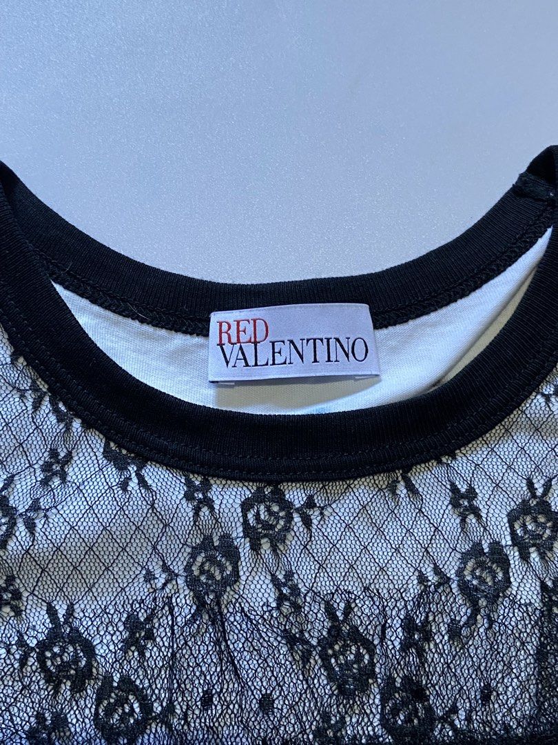 Red Valentino Laced Panel Mesh Overlay Tee (Category: Shirts) located in Manila. Submitted by lexia_swrdrbfinds (Listing ID 1469701438, Image 3). Description: ⋆ 𐙚 ̊ Red Valentino Laced Panel Mesh Overlay Tee 🌸 𝓈𝒾𝓏ℯ ℴ𝓃 𝓉𝒶𝑔: 🩷 𝓁ℯ𝓃𝑔𝓉𝒽: 21.5 🌷 𝓌𝒾𝒹𝓉𝒽: 16 🎀 𝒸ℴ𝓃𝒹𝒾𝓉𝒾ℴ𝓃: 10/10 🫧 𝒻𝓁𝒶𝓌𝓈: none 𝓅𝓇𝒾𝒸ℯ: 399 ✦ 𝓅𝓁𝓊𝓈 𝓈𝒽𝒾𝓅𝓅𝒾𝓃𝑔 𝒻ℯℯ.