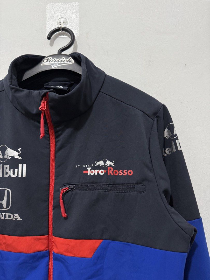 Redbull racing jacket (Category: Coats, Jackets and Outerwear) located in Sorsogon. Submitted by jovert_23alviz (Listing ID 1469695462, Image 3). Description: As new condition Size medium Dimes 21.5x28 Nonissue.