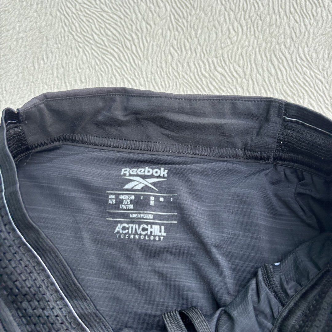 Reebok ActivChi Running Short (Category: Shorts) located in Baybay. Submitted by thrift.ed2023 (Listing ID 1469626604, Image 3). Description: Reebok ActivChill Running Short 24” to 28” Waistline 15” Length No Issue Need Wash Good as New .