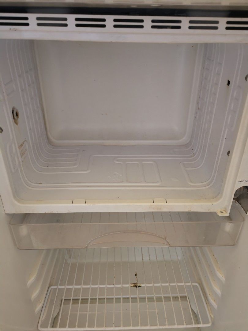 Refrigerator (Category: Refrigerators and Freezers) located in Malabon City. Submitted by infantedie59117 (Listing ID 1469607230, Image 3). Description: .