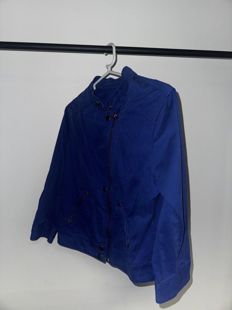 Relatively Royal Blue Jacket (Category: Coats, Jackets and Outerwear) located in Quezon City. Submitted by coolmomma (Listing ID 1469740650, Image 1). Description: Never worn bought from the US for $50 Fits small.