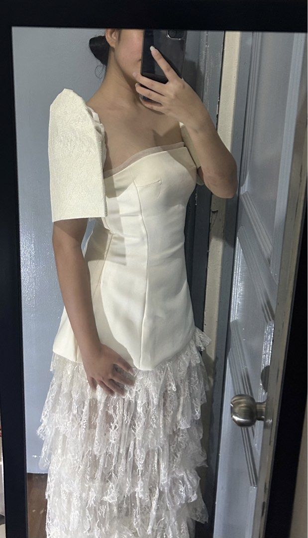 RENT: Cream Lace Dress (Category: Dresses) located in Manila. Submitted by nicole.lcn (Listing ID 1469732508, Image 3). Description: Rent for only 600 pesos +100 filipiniana sleeves Location: Las Piñas City Color: Cream Size: S-M Bust: 80cm | 31-32 Waist: 70cm | 27-28 Skirt length: 105cm | 41 inches Rental period: 2 days Day 1: Deliver Day 2: Wear and Return (anytime of the day) Can return by Day 3, morning IF no renter by that day Modern Filipin