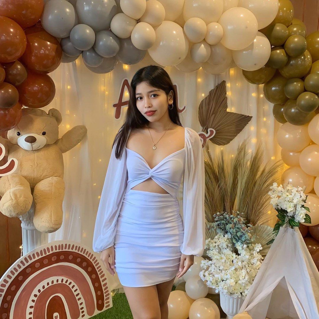 Rent, White long sleeve fitted dress (Category: Dresses) located in Manila. Submitted by arriane.ortega (Listing ID 1469745129, Image 2). Description: Used once, really good as new .