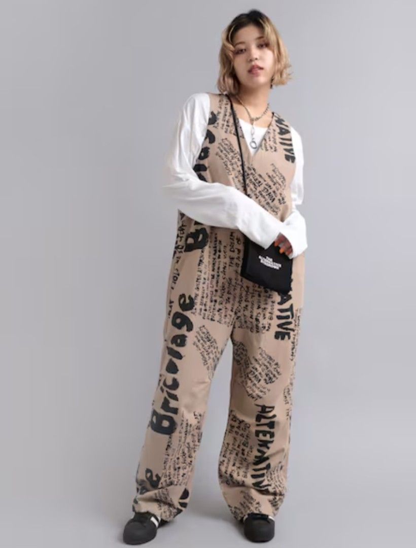 RNA GRAFFITI Overalls (Category: Jumpsuits) located in Puerto Princesa. Submitted by jercksthriftph (Listing ID 1469642391, Image 1). Description: RNA GRAFFITI Overalls size: Medium , Excellent Condition , need wash item is thrifted/ukay.