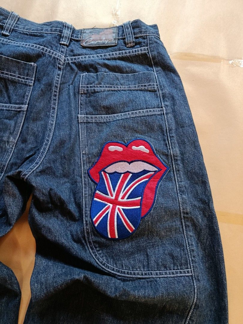 Rolling stones Jorts (Category: Shorts) located in Bacolod City. Submitted by empatees (Listing ID 1469659025, Image 3). Description: issue button.