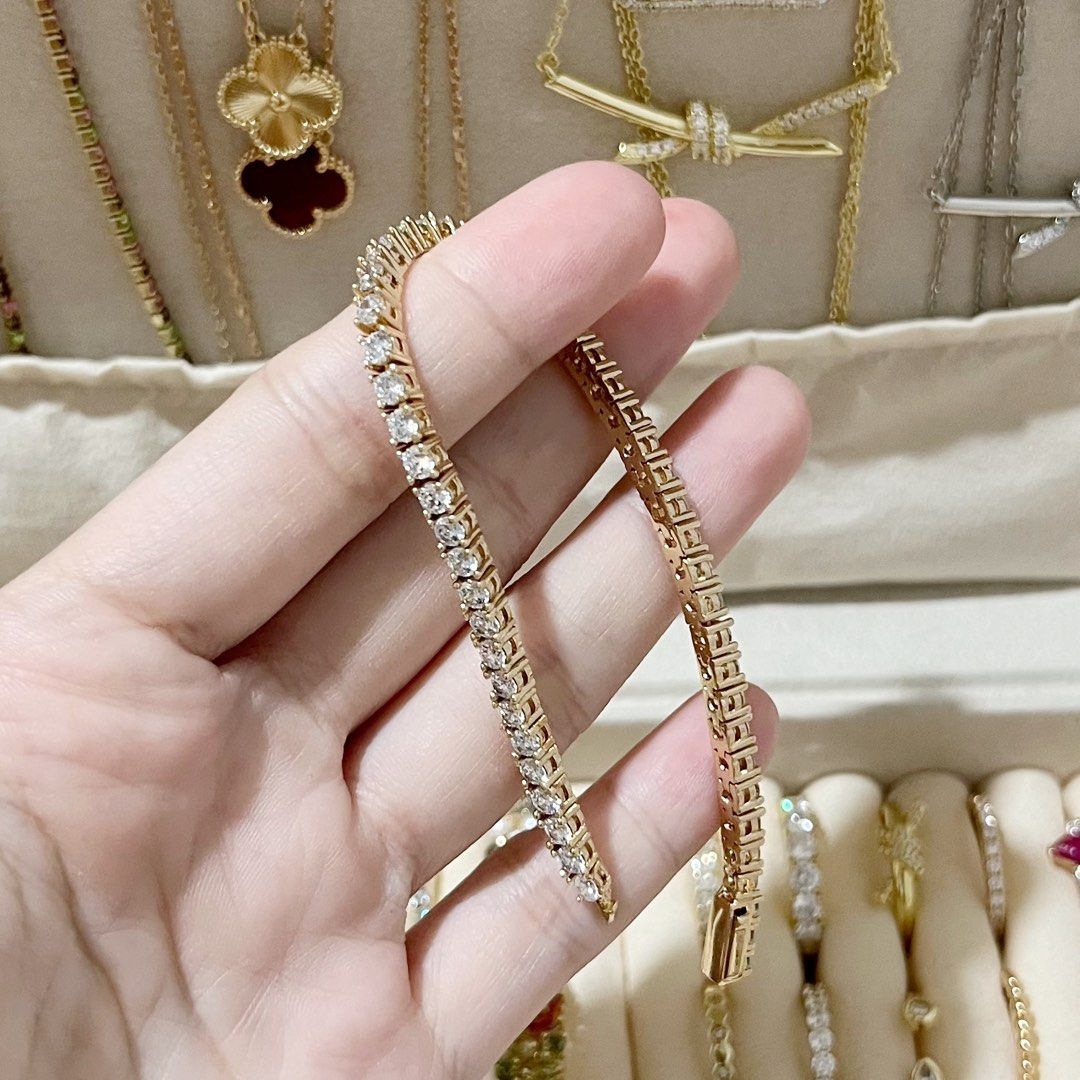 ROSEGOLD TENNIS BRACELET (Category: Bracelets) located in Talavera. Submitted by curatedbykhy (Listing ID 1469689506, Image 2). Description: so nice! can fit size 6-7” seamless lock!! ganda and rare color is not too pink! almost close to real 18k gold.