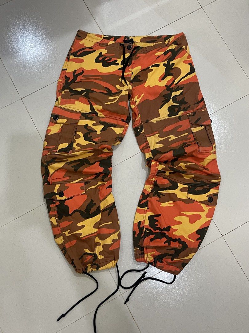 ROTHCO PATNS Y2k camo (Category: Jeans) located in San Jacinto. Submitted by clothcartelph (Listing ID 1469625875, Image 3). Description: Size: xs Width: 30-34 Length: 38.5 Leg hole: 9 Issue: ~ Color rate: 9.6/10 .