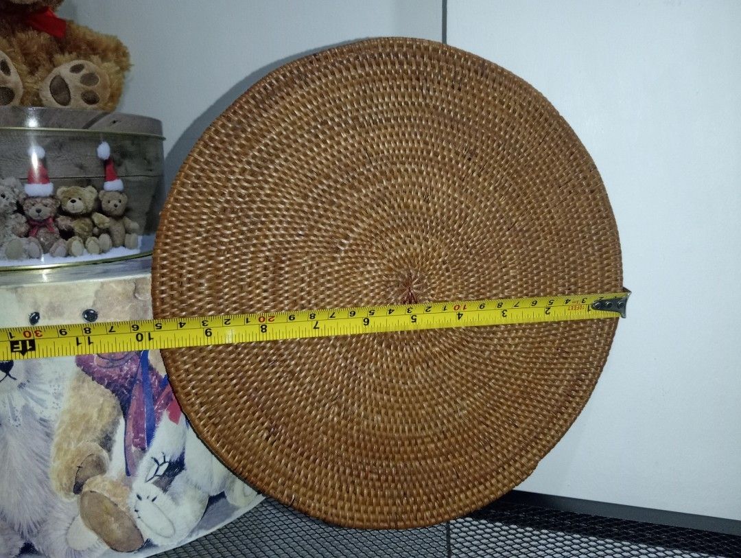 ROUND RATTAN PLACEMAT (Category: Cookware & Accessories) located in Kawit. Submitted by gieclutter (Listing ID 1469665031, Image 2). Description: Flakers and joy reservers are 𝗻𝗼𝘁 𝗮𝗹𝗹𝗼𝘄𝗲𝗱 Actual photos, sized precisely Verify item's dimensions first All sales are final—no returns, exchanges, or refunds 𝗖𝗢𝗡𝗗𝗜𝗧𝗜𝗢𝗡: ・𝗔𝗦 𝗜𝗦 ・has minimal dust and broken weaves 𝗟𝗢𝗖𝗔𝗧𝗜𝗢𝗡: Kawit, Cavite 𝗠𝗢𝗣: 𝗣𝗙/NO COD Item price + ₱𝟳�