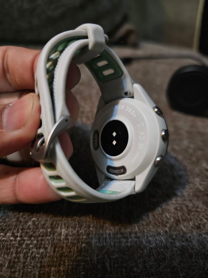 Rush Garmin Forerunner 265s Multi-band Gps (Category: Wearables & Smart Watches) located in Manila. Submitted by yatskiex2026 (Listing ID 1469736725, Image 3). Description: RUSH sale Forerunner 265S for only 17k 😱😱😱 unit & charger no damage or scratch on screen honest issue madumi lang yung band madali naman linisin battery life up to 2 weeks meetup or via delivery caloocan sm grand monumento.