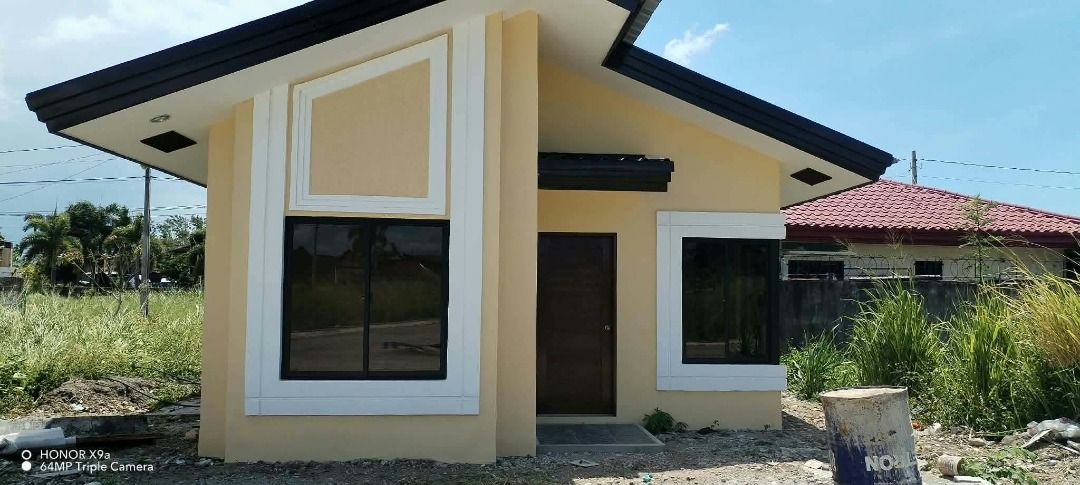 RUSH HOUSE & LOT PASALO 300K (Category: House & Lot) located in Bacolod City. Submitted by zenangelchy (Listing ID 1469748357, Image 2). Description: 🏠RUSH! RUSH SALE! 300K ONLY HOUSE & LOT FOR SALE TERRAZAS SUBDIVISION ANDREA HOUSE MODEL FROM 380K. Now 300k cash out na lng (negotiable for serious buyer only) Cash out/pasalo: 300k Remaining balance: 2,021,000 loanable in bank/pag.ibig. New buyer will process the loan. Total TCP if pasalo include