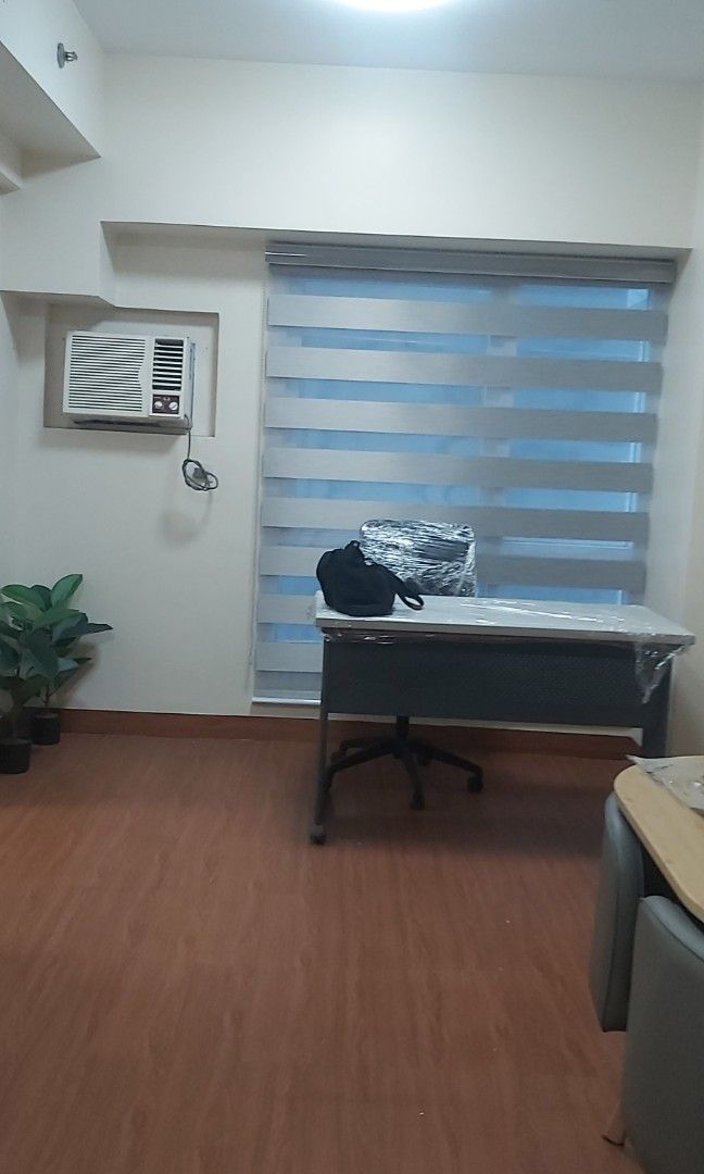 Rush sale condo (Category: Apartments & Condos) located in Paranaque City. Submitted by mariacarina2020 (Listing ID 1469641538, Image 1). Description: Rush sale condo at East of Galleria,Ortigas Pasig City.Walking distance to Robinsons Galleria mall.54sqm. 2bedroom, semi furnished, with aircons and water heater. selling at 5.8million net negotiable.