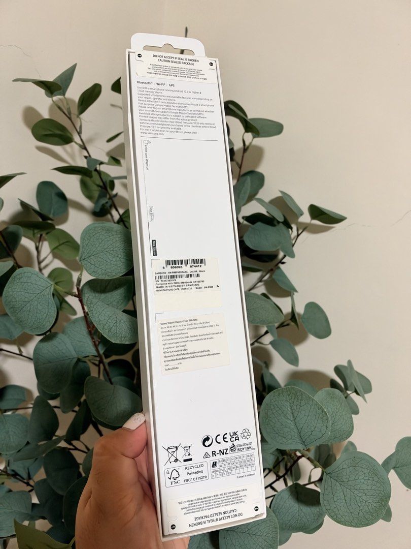 Samsung Galaxy Watch6 Classic 47mm (Category: Wearables & Smart Watches) located in Batangas. Submitted by etc.byflc (Listing ID 1469606405, Image 3). Description: 📍 Batangas 📌 Payment first, no COD 🛵🚚 Shipping via J&T or LBC 📩 for inquiries Authentic item personally bought from Samsung store SM Lipa Available and ready for shipping - Model: Samsung Galaxy Watch6 Classic (47mm) - Color: Black with matching black strap - Condition: Fully func