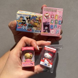 BNIP Sanrio Retro Collection Hello Kitty Creamy Cat Keychain, Toys ...
