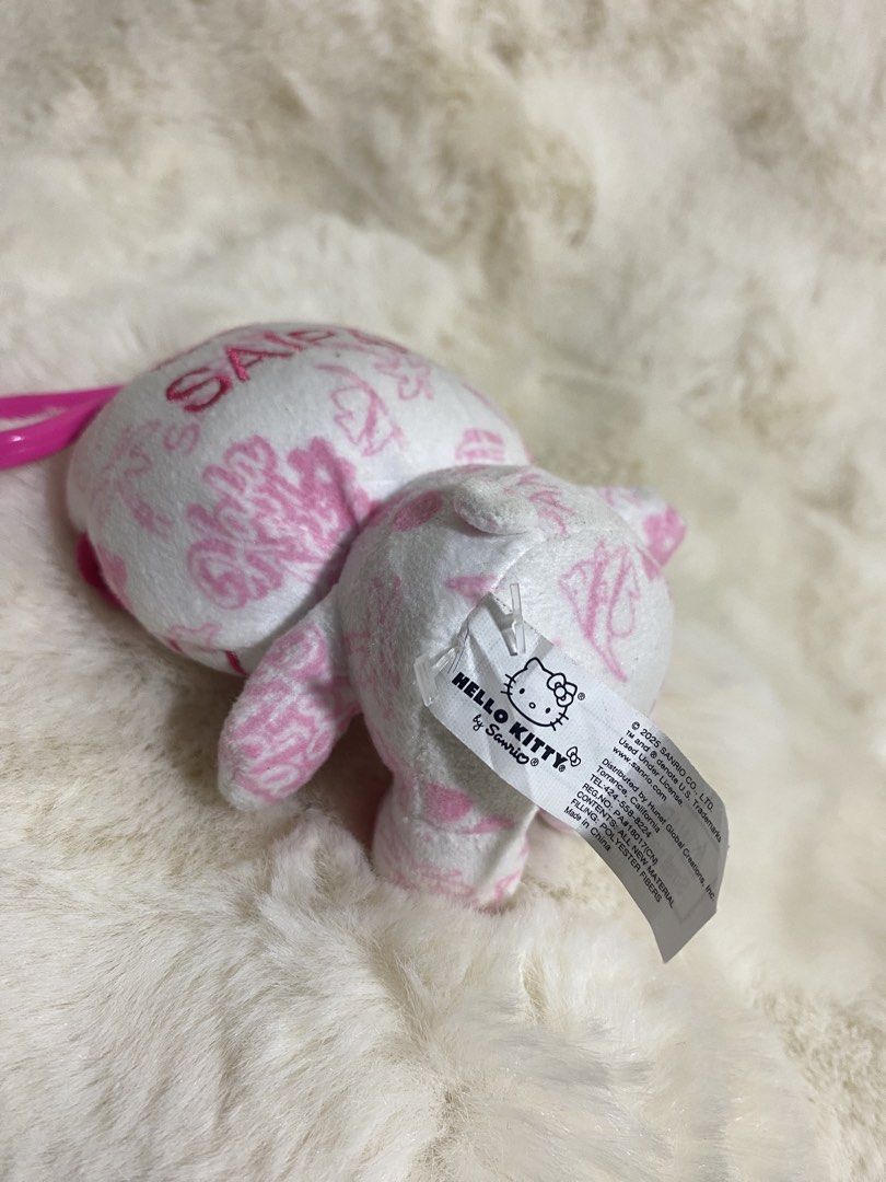 Sanrio’ Hello Kitty plush charm (Category: Plushies & Soft Toys) located in Kalibo. Submitted by ollie_stuffshop (Listing ID 1469669913, Image 3). Description: Before you send your inquiries: ❗️Last Price is already posted ❗️Manage your expectations, WYSIWYG ❗️May need washing ❗️Dropoff is every Wednesday & Sunday .