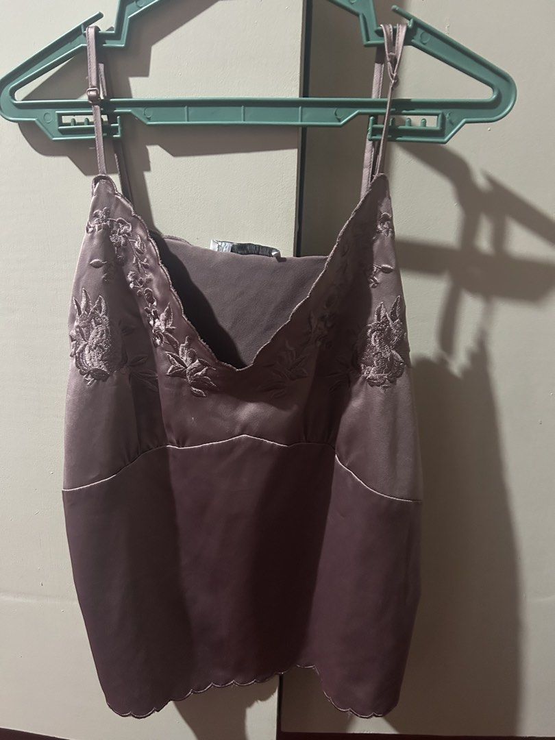 Satin Camisole Top (Category: Sleeveless) located in Manila. Submitted by puretiger_d72ea3 (Listing ID 1469648426, Image 2). Description: S on tag. Color is dusty mauve/light purple. .