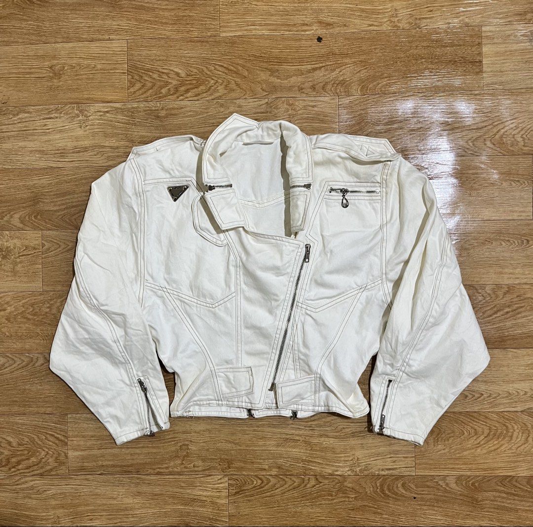 Scour biker jacket (Category: Coats, Jackets and Outerwear) located in Zamboanga. Submitted by alterramz08 (Listing ID 1469663503, Image 1). Description: Scour Biker Jacket Size medium Width 19.5 Length 20 Verygood Condition Price : 1,000 Pesos.
