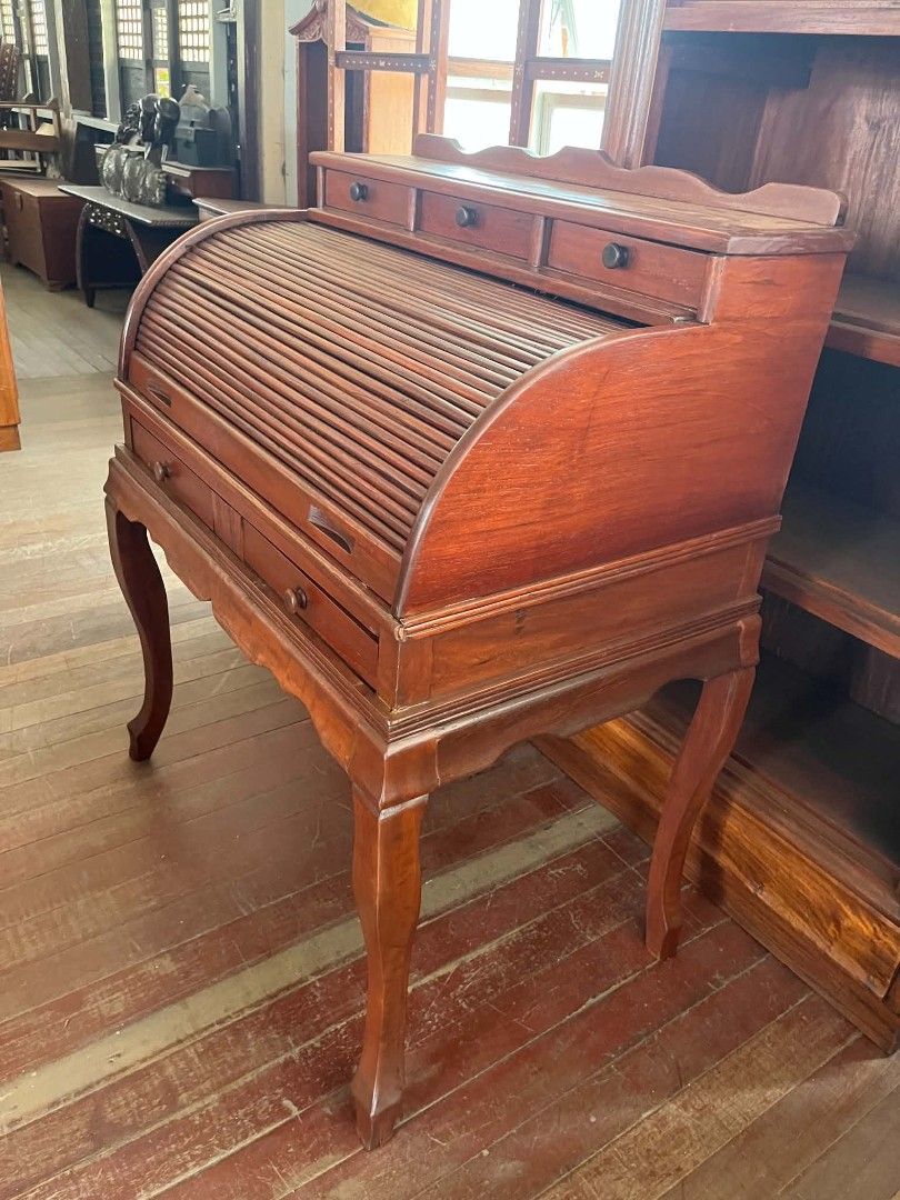 Scritorio Study Table Prewar (Category: Shelves, Cabinets & Racks) located in Manila. Submitted by carmelites36250 (Listing ID 1469606345, Image 2). Description: #forsale Scritorio Pre-war 🎯❤❤ Solid Narra wood ❤❤🎯 Pm me ☎☎☎☎ 31k.