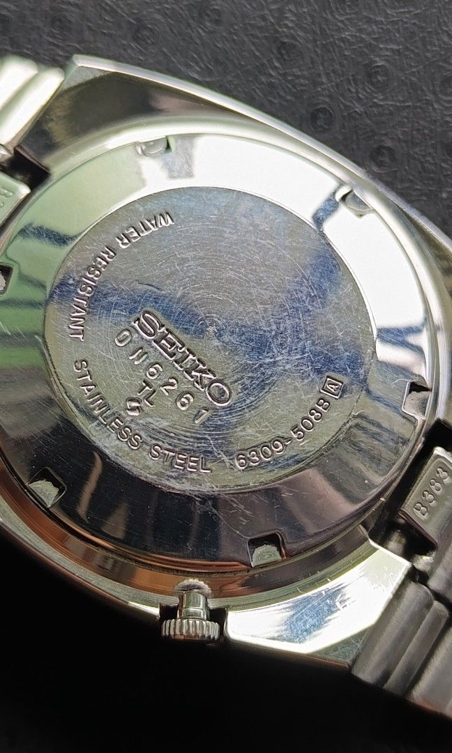 SEIKO ACTUS TV WHITE DIAL (Category: Luxury Watches) located in Manila. Submitted by arcads97 (Listing ID 1469583403, Image 3). Description: SEIKO ACTUS TV WHITE DIAL -cal. 6309-508B -Automatic -White Dial -Stainless Steel -Day/Date Display -Newly Serviced and polished -Good Working condition note: This is a preloved Vintage Watch. Signs of prior use may be present. Please manage your expectations location: Diliman, Quezon City can do meet up or 