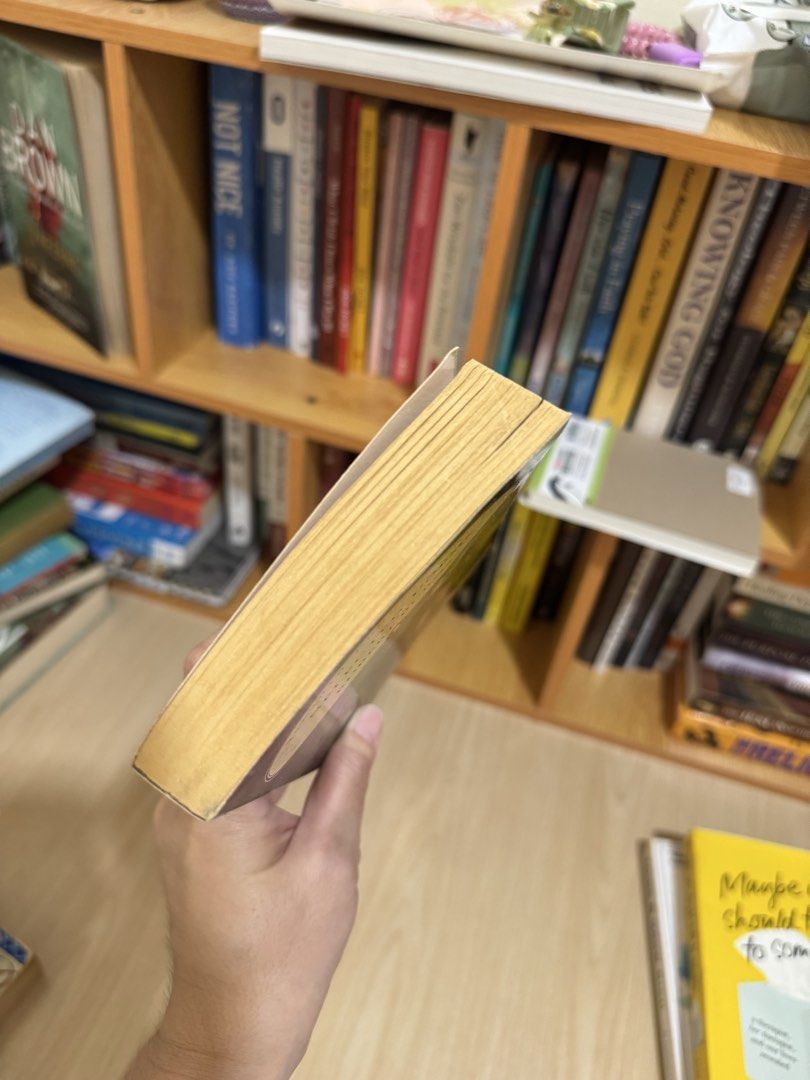 Selected Poems Robert Burns Penguin Popular Classics (Category: Storybooks) located in Quezon City. Submitted by mm_dxm (Listing ID 1469590328, Image 3). Description: - Title: Selected Poems by Robert Burns - Publisher: Penguin Popular Classics - Format: Paperback - Condition: Clean cover with yellowed page edges due to age and storage - Ideal for: Poetry lovers and book collectors - Mode: Trusted Carousell seller, fast shipping available.