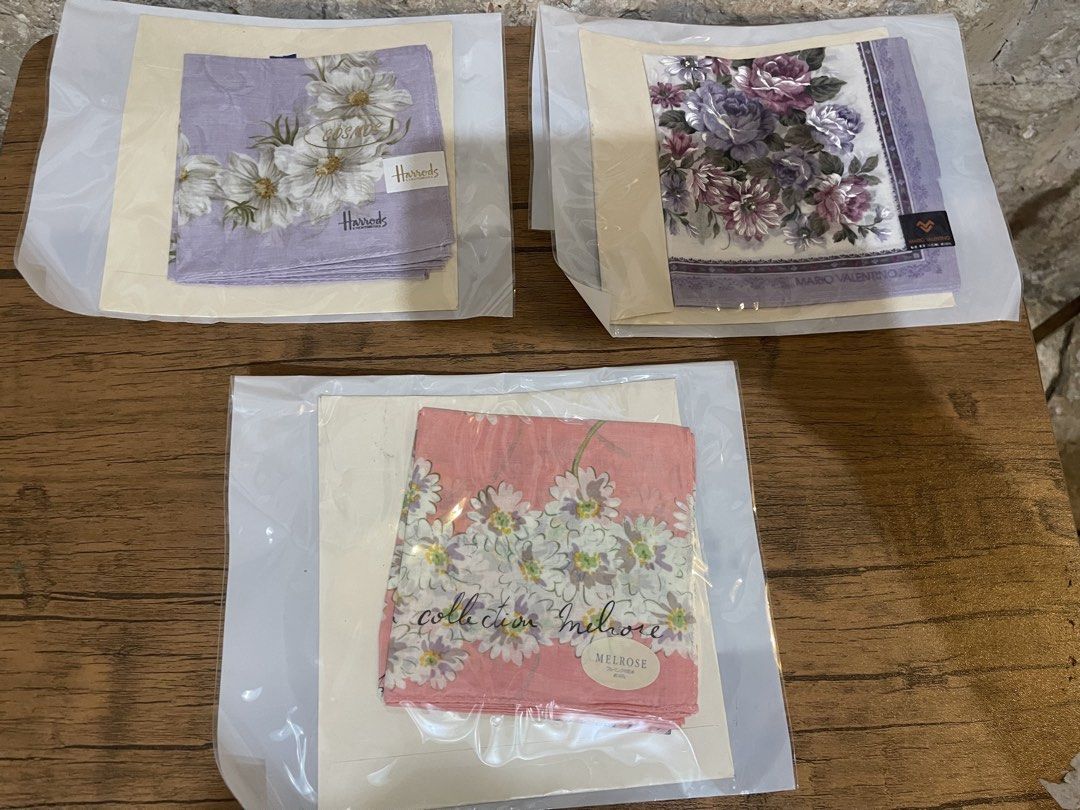 set of 3 branded hanky (Category: Handkerchief & Pocket Squares) located in San Fernando. Submitted by japansurpluselyu (Listing ID 1469582103, Image 1). Description: .