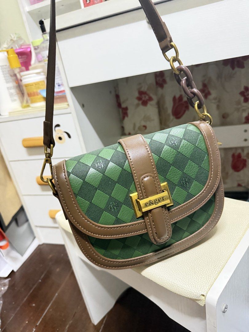 Shoulder Bag (Category: Shoulder Bags) located in Manila. Submitted by iceyness1984 (Listing ID 1469728749, Image 1). Description: .