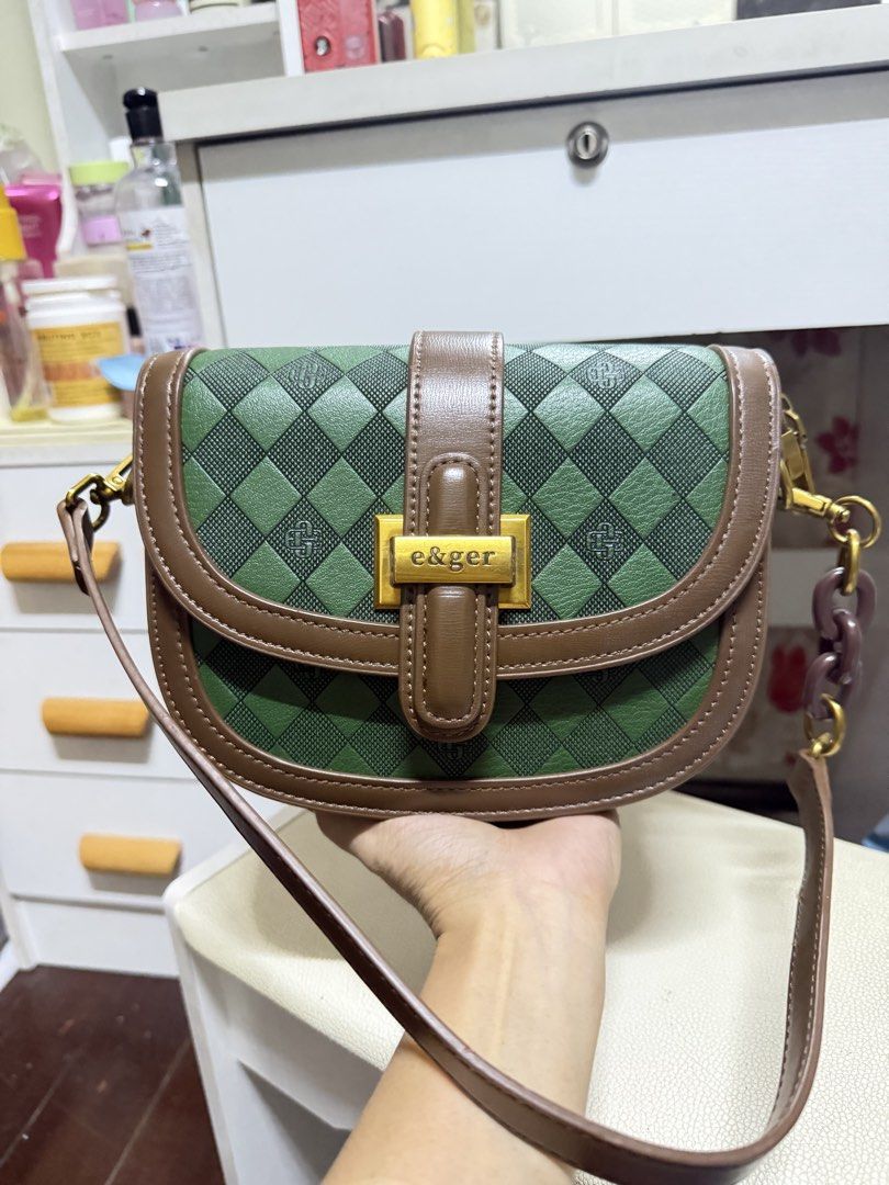 Shoulder Bag (Category: Shoulder Bags) located in Manila. Submitted by iceyness1984 (Listing ID 1469728749, Image 3). Description: .