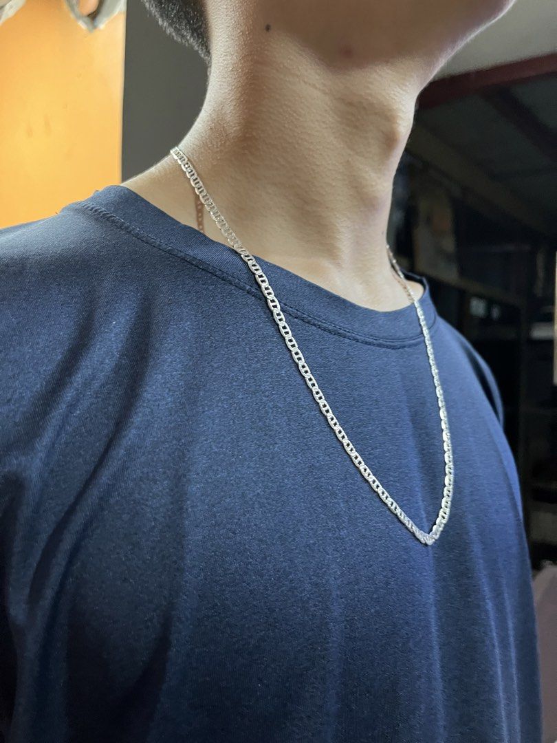 Silver Mariner Link Chain Necklace (Category: Luxury Accessories) located in Manila. Submitted by alaheros (Listing ID 1469675011, Image 3). Description: - Style: Silver 925 mariner link chain - Condition: Excellent, clean links with no tarnishing or scratches.