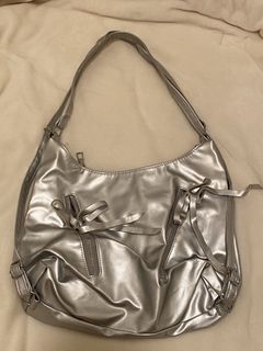 （分類：）位於 。 由 Reiyne 提交（商品編號 1469725674，圖片 1）。簡介： 。