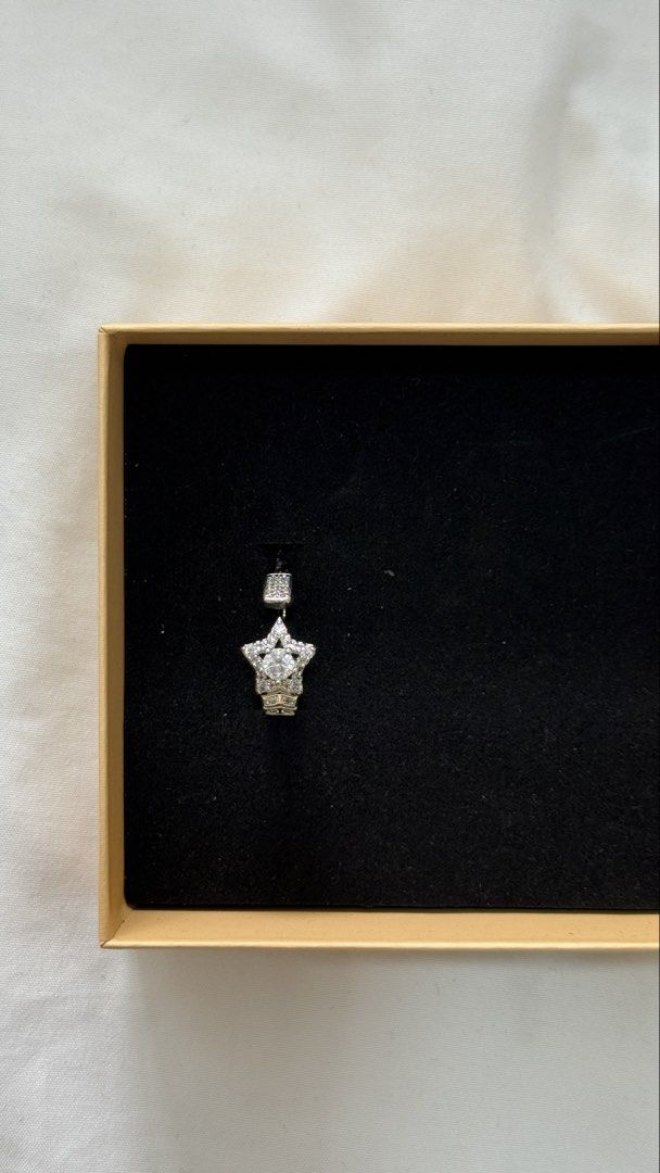 Silver ring (Category: Rings) located in Singapore. Submitted by komo_zero (Listing ID 1469591507, Image 3). Description: 2 silver rings for $25 #Chanel ring #Chanel #Star ring #Moon ring Open ring brand new Free mailing.