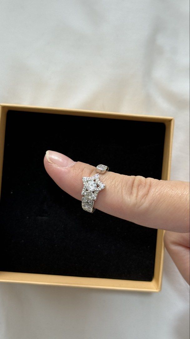 Silver ring (Category: Rings) located in Singapore. Submitted by komo_zero (Listing ID 1469591507, Image 2). Description: 2 silver rings for $25 #Chanel ring #Chanel #Star ring #Moon ring Open ring brand new Free mailing.