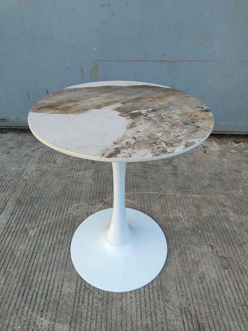 Sintered Stone Round Table (Category: Tables & Sets) located in Valenzuela. Submitted by jhagonzales (Listing ID 1469674262, Image 1). Description: .
