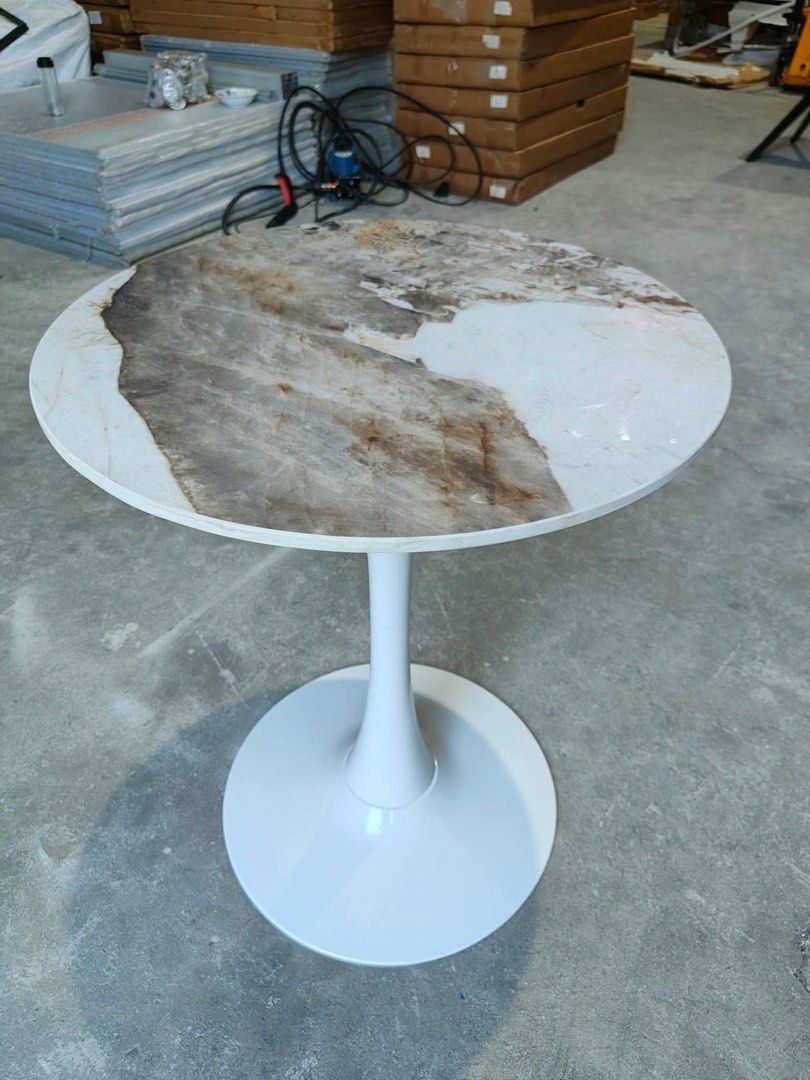Sintered Stone Round Table (Category: Tables & Sets) located in Valenzuela. Submitted by jhagonzales (Listing ID 1469674262, Image 3). Description: .