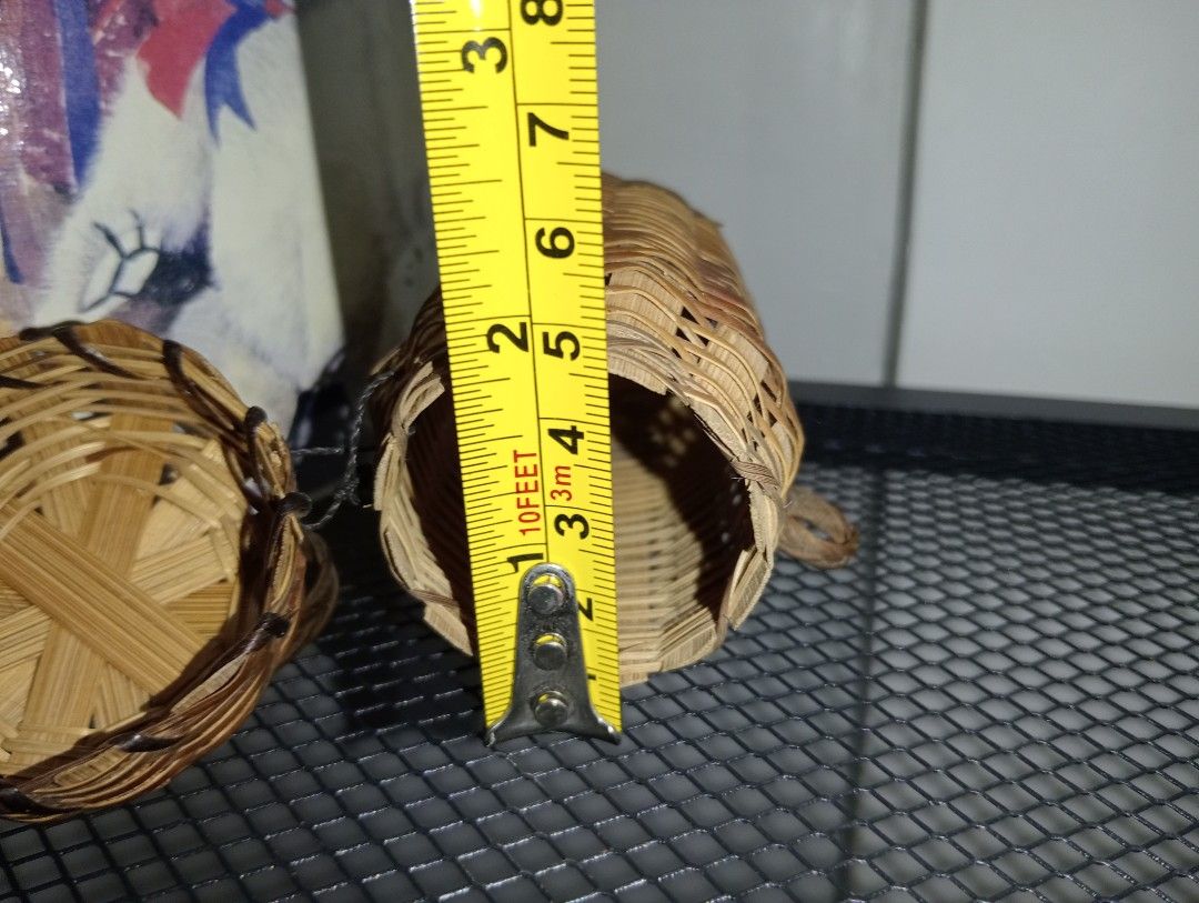 SMALL BASKET (Category: Storage Boxes & Baskets) located in Kawit. Submitted by gieclutter (Listing ID 1469666391, Image 3). Description: Flakers and joy reservers are 𝗻𝗼𝘁 𝗮𝗹𝗹𝗼𝘄𝗲𝗱 Actual photos, sized precisely Verify item's dimensions first All sales are final—no returns, exchanges, or refunds 𝗖𝗢𝗡𝗗𝗜𝗧𝗜𝗢𝗡: ・𝗔𝗦 𝗜𝗦 ・has minimal dust and broken weaves 𝗟𝗢𝗖𝗔𝗧𝗜𝗢𝗡: Kawit, Cavite 𝗠𝗢𝗣: 𝗣𝗙/NO COD Item price + ₱𝟳𝟱 Minimu