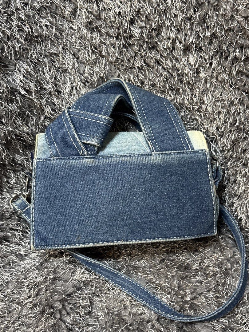Small Denim Cross Body Bag (Category: Cross-body Bags) located in Manila. Submitted by sophia_cantos23 (Listing ID 1469638824, Image 2). Description: .