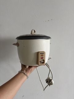 ELBA Microcomputer Rice Cooker, TV & Home Appliances, Kitchen ...