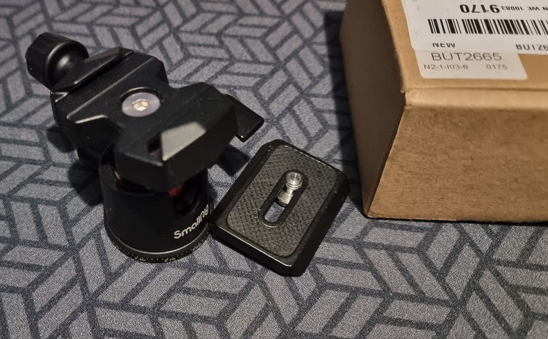 SmallRig Ball Head with Quick Release Plate BUT2665 (Category: Cameras) located in Tagum. Submitted by fcbisbroken (Listing ID 1469742738, Image 1). Description: head features accurate calibration for 360° panoramic rotation, -90°/+45° front tilt, and -50°/+50° lateral tilt, allowing multi-angle adjustment for both horizontal and vertical shooting. It comes with a standard Arca-Swiss plate, compatible with other Arca-Swiss clamps for quick mounti
