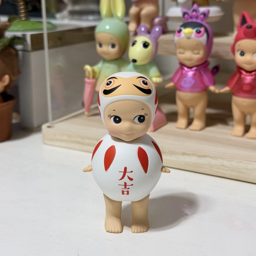 Sonny Angel JPGL White Daruma WTT (Category: Designer & Blind Box Toys) located in Quezon City. Submitted by sonniesss (Listing ID 1469752151, Image 1). Description: CANVASSING TRADES Have: JPGL White Daruma Want: ETM Series (ratio tbd) Loc: Novaliches, QC.