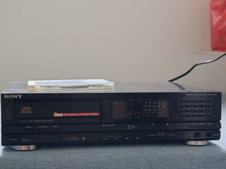 （分類：）位於 。 由 affordable_vintage 提交（商品編號 1469594668，圖片 1）。簡介： 。