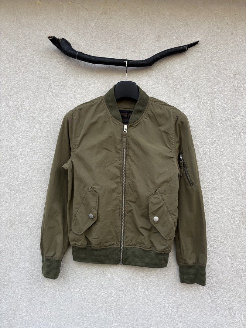 Spao Military Jacket (Category: Coats, Jackets and Outerwear) located in Baybay. Submitted by thrift.ed2023 (Listing ID 1469625540, Image 1). Description: Spao Military Jacket Small 19x24 No Issue Need Wash Good as New .
