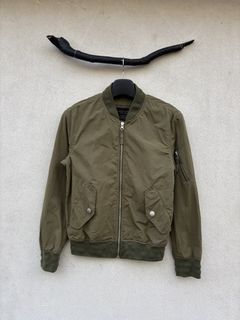 (Category: ) located in . Submitted by thrift.ed2023 (Listing ID 1469625540, Image 1). Description: .