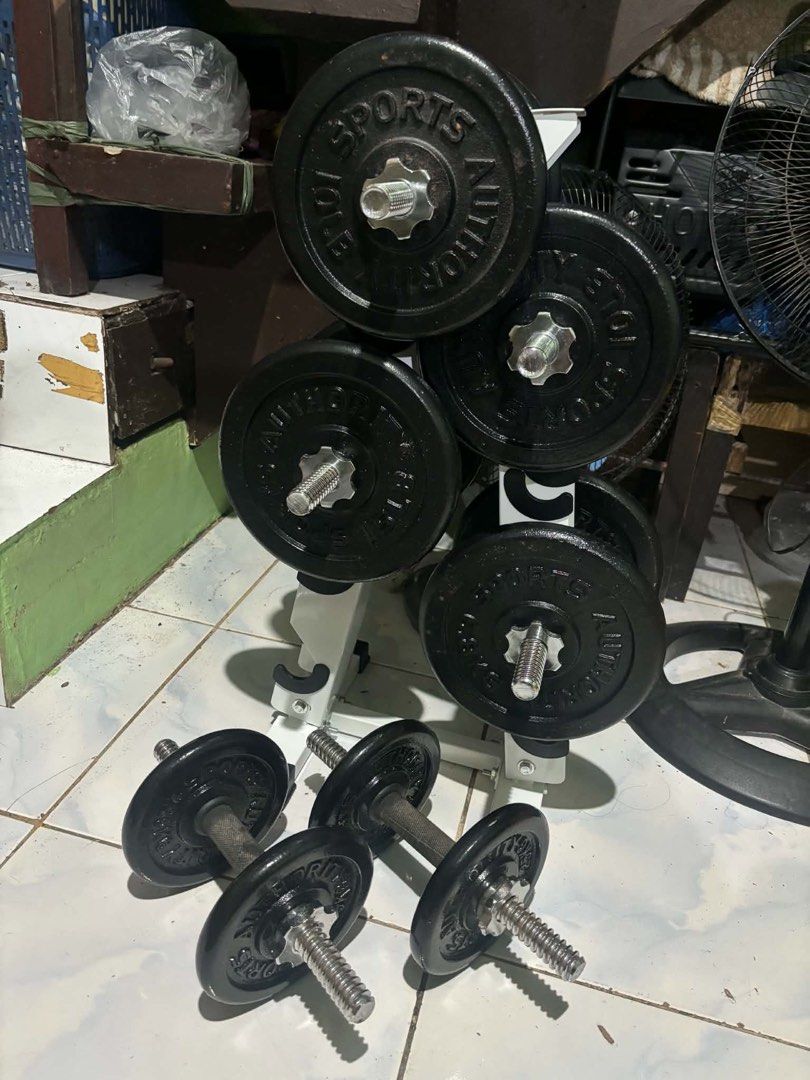 Dumbbell weights and bars (Category: Weights & Dumbbells) located in Quezon City. Submitted by jsm.prlvd (Listing ID 1469752068, Image 1). Description: Dumbell weights set Inclusions: 4 pcs unused weight bars 4 x 5lbs plates 4 x 10lbs plates 4 x 15lbs plates Excellent condition. Walang kalawang Sold as set. Slightly nego Loc Tayuman Manila.