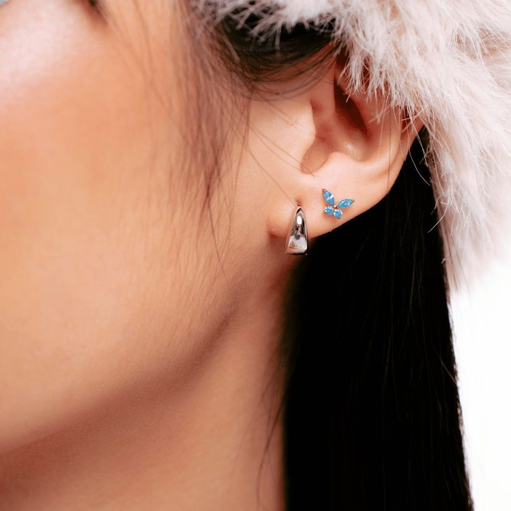 Stainless steel earrings (Category: Earrings) located in Naguilian. Submitted by impulsive.buyer02 (Listing ID 1469599090, Image 3). Description: 8mm non-tarnish hypoallergenic.